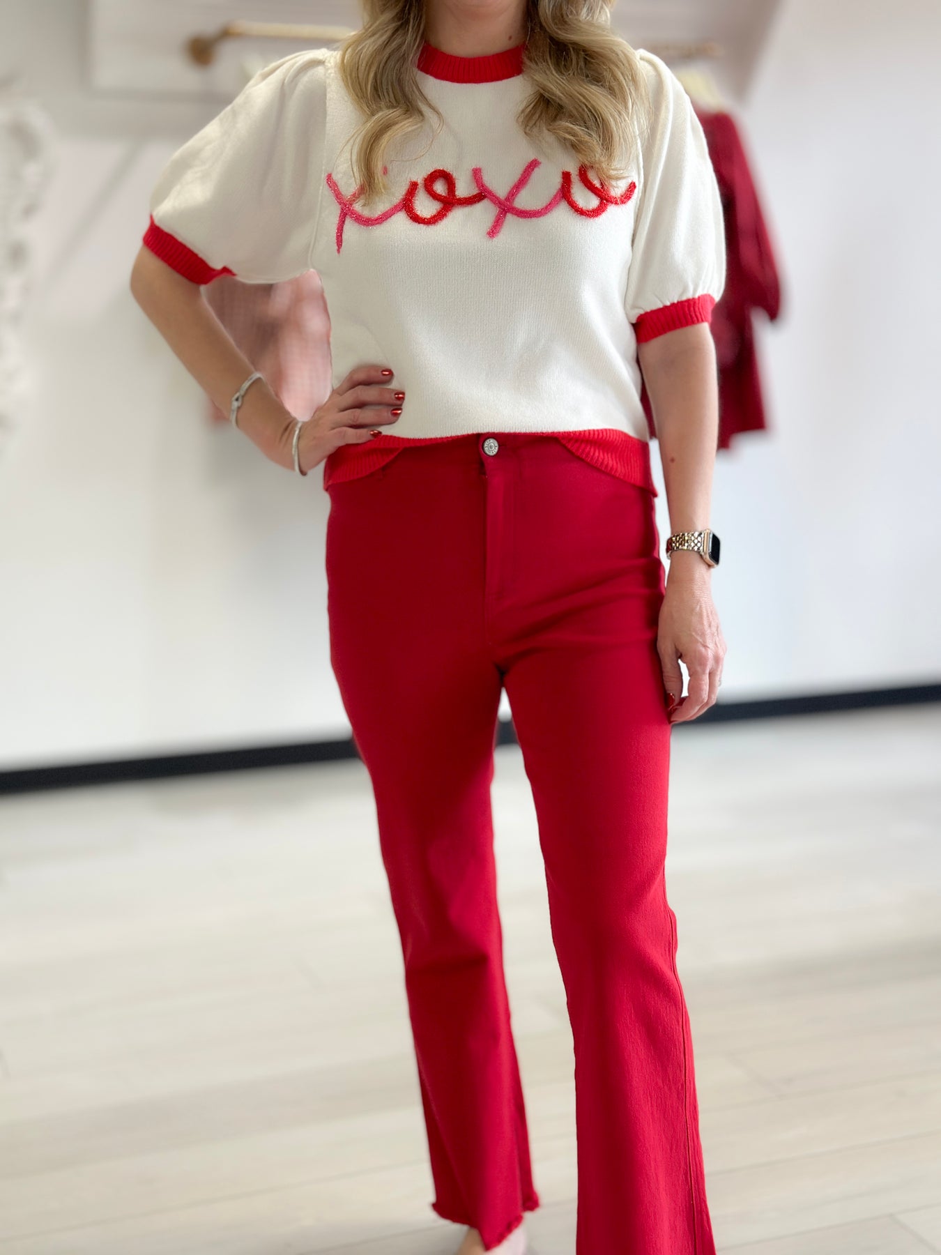 woman wearing red pants